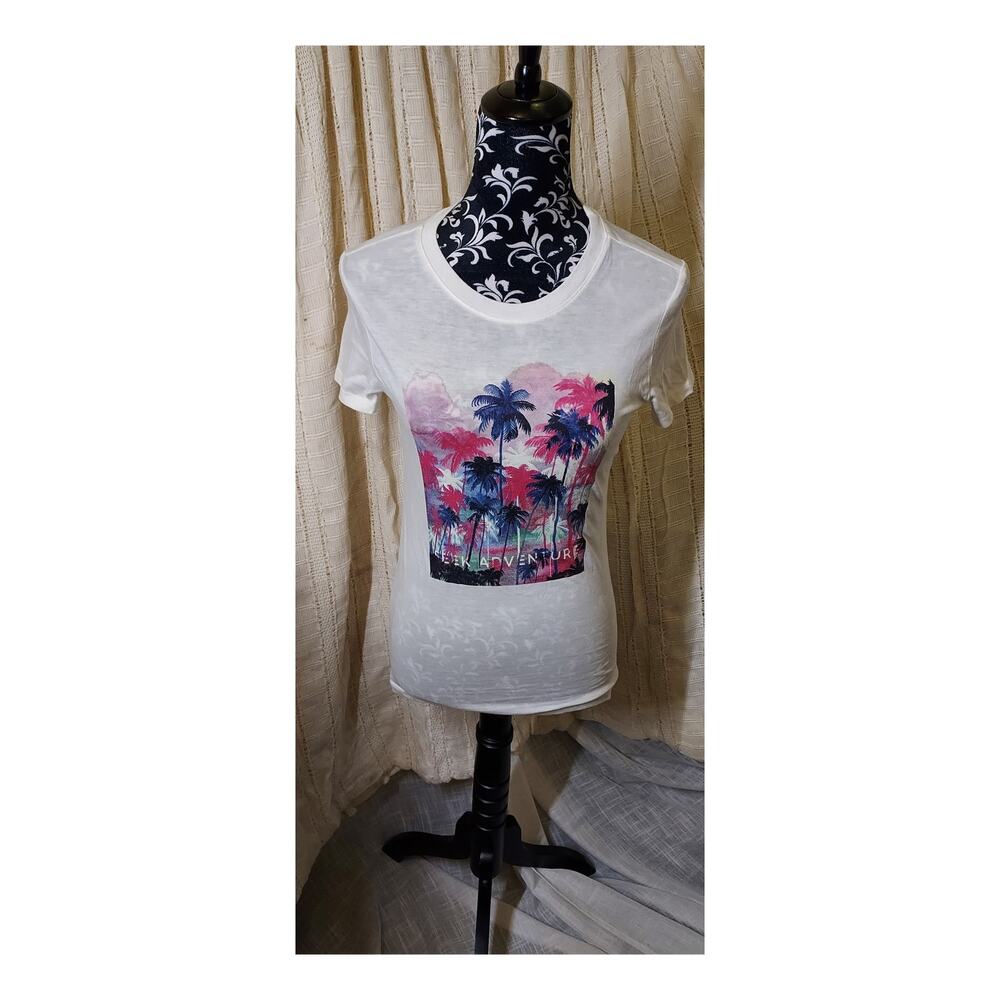 Free State Seek Adventure Graphic Print Short Sleeve Tee Size M